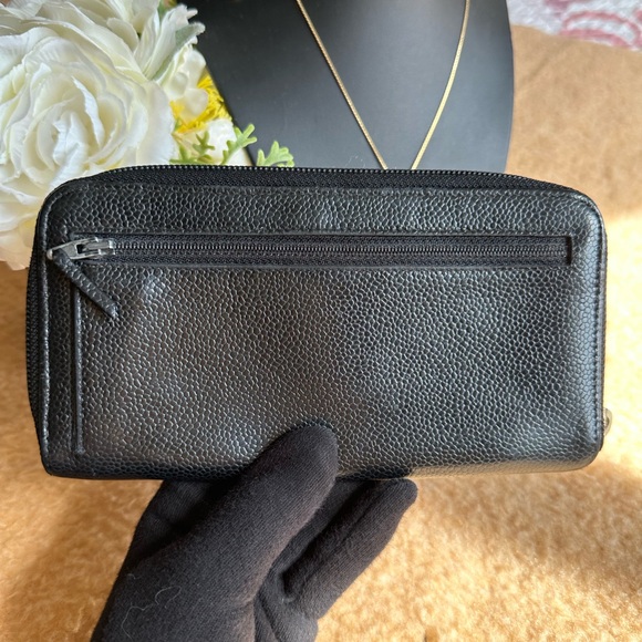 Authentic Chanel Wallet - Picture 8 of 17